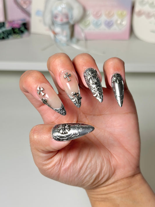 Y2K baddie nails