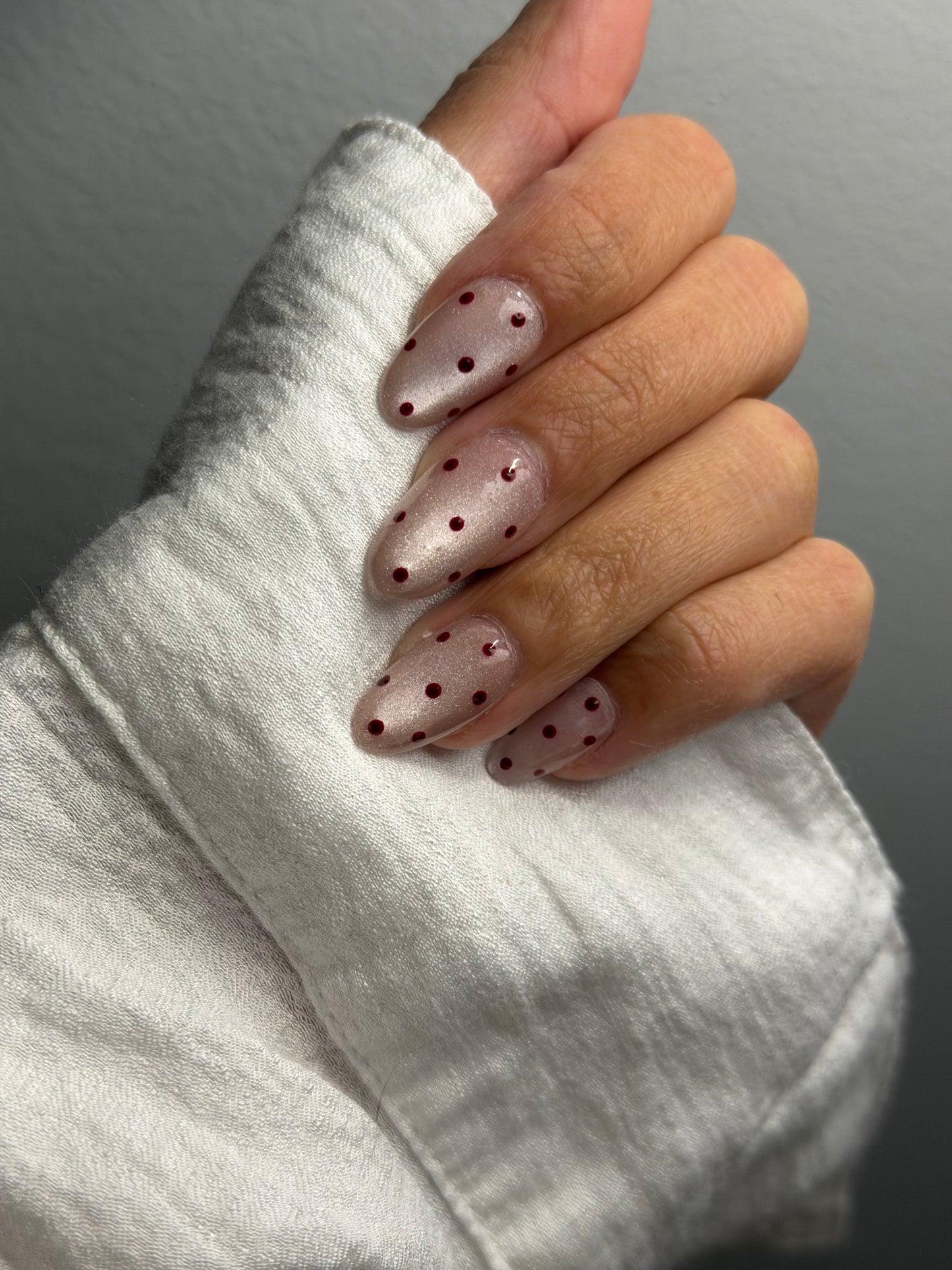 Cateye with polkadots design ￼