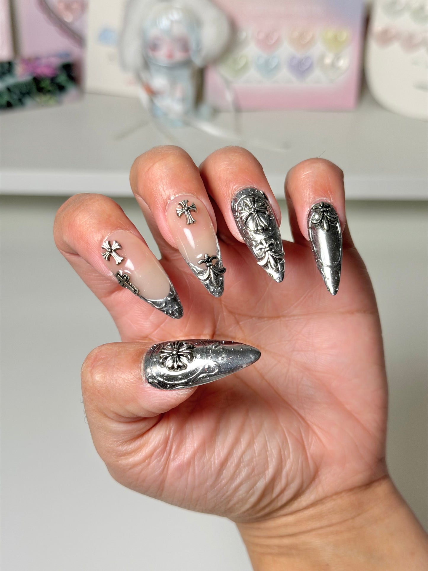 Y2K baddie nails